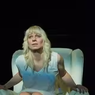 Lucie Brychtová / herečka / zpěvačka / inspicientka