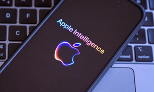 Apple a lancé fin 2024 sa nouvelle plateforme Apple Intelligence, intégrée à iOS 18.1, iPadOS 18.1 et macOS Sequoia 15.1. Conçue pour fonctionner localement sur les appareils récents (iPhone 15 Pro/Pro Max, iPhone 16 et les Mac/iPad à partir des puces M1), cette plateforme vise à apporter des fonctionnalités IA puissantes tout en maintenant un haut standard de confidentialité.
