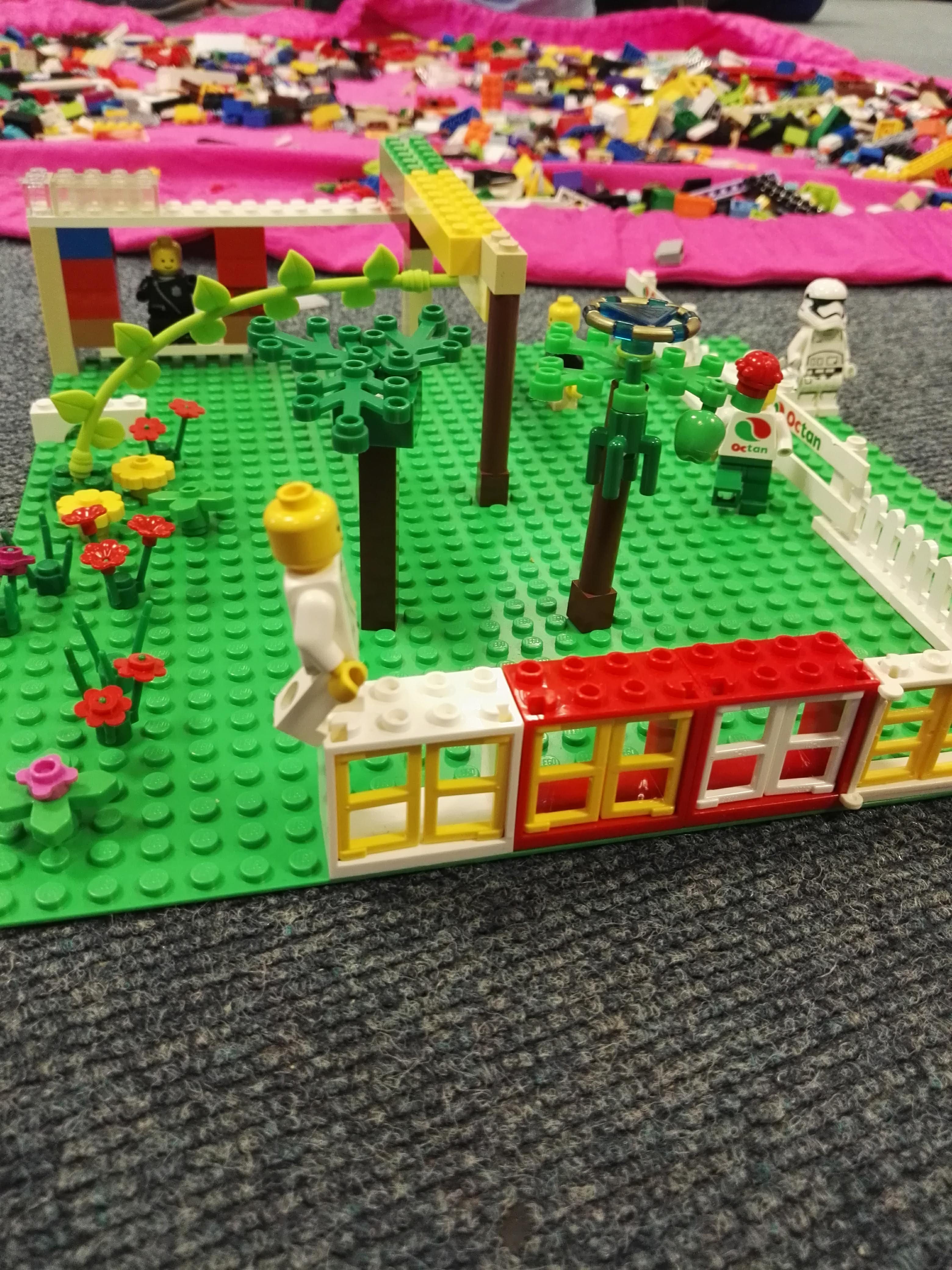 lego toy bricks club west lothian building children