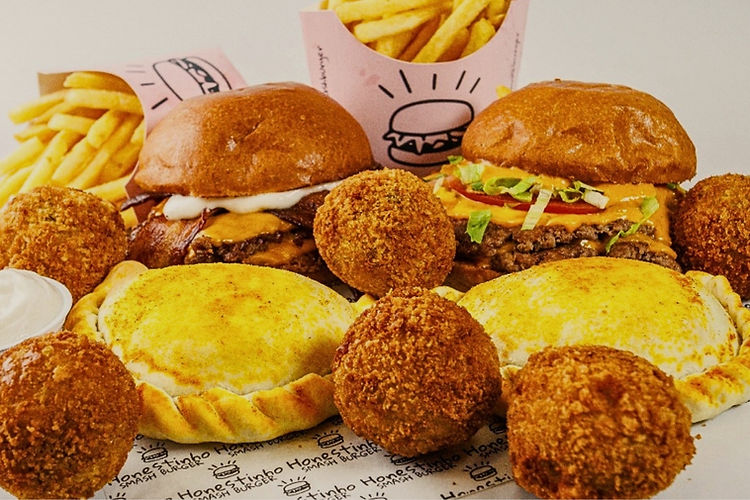 Combo La Chica e Honestinho com empanadas e smash burger