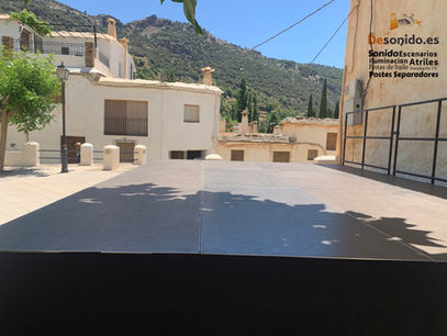 Escenario en Bubion para el Sulayr Festival