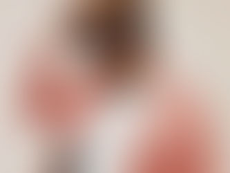 Entre hoteles y estudios: la historia detrás del hit de Mikey Spice