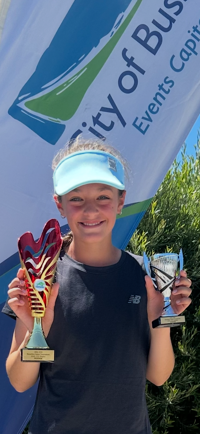 Solomia wins the singles and doubles in Busselton, and beats the number 1 seed in the final again, great work Solomia! ;-)