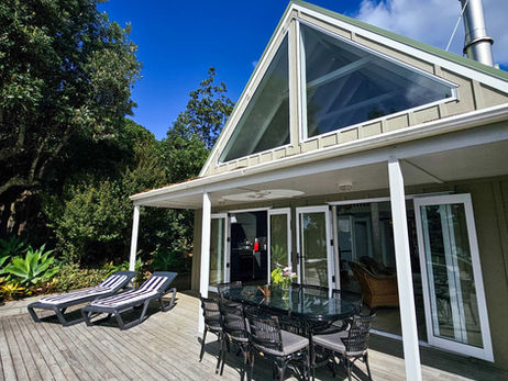 Waiheke Island Is Worth More Than a Day Trip: My Recommended Places to Stay and How to Enjoy Your Time Here | No. 2