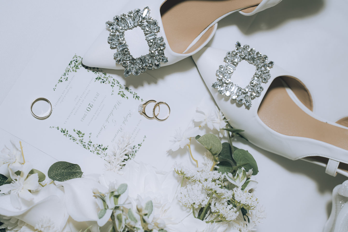 Elegant Wedding Accessories