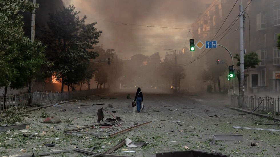 Russia threatens more Kyiv strikes and tells foreign nationals to leave