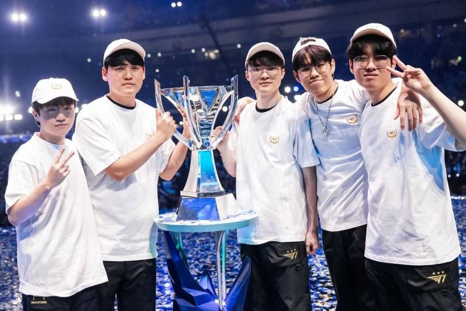 T1 Keeps Worlds Winning Lineup As Keria Zeus Gumayusi Re Sign T1 Keeps Worlds Winning Lineup As Keria Zeus Gumayusi Re Sign