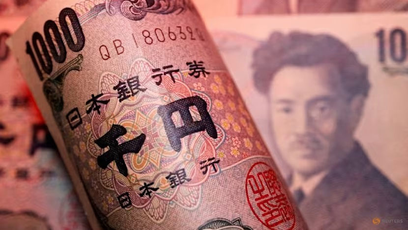 Dollar edges higher after data as yen holds near 40-year low