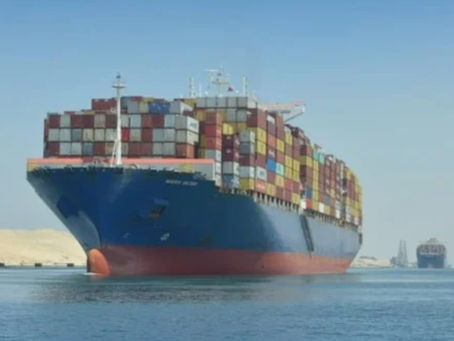 Suez Canal Tries to Woo Back Ships Announcing Discount for Large Boxships 