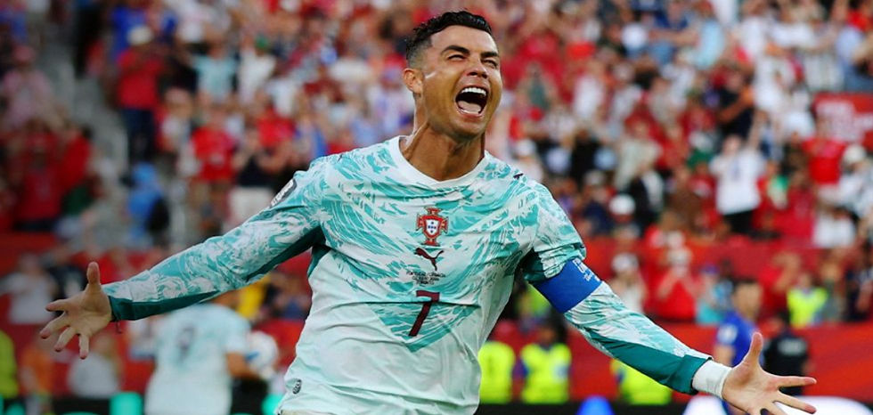 Portugal survive late drama to beat Croatia and reach last 16
