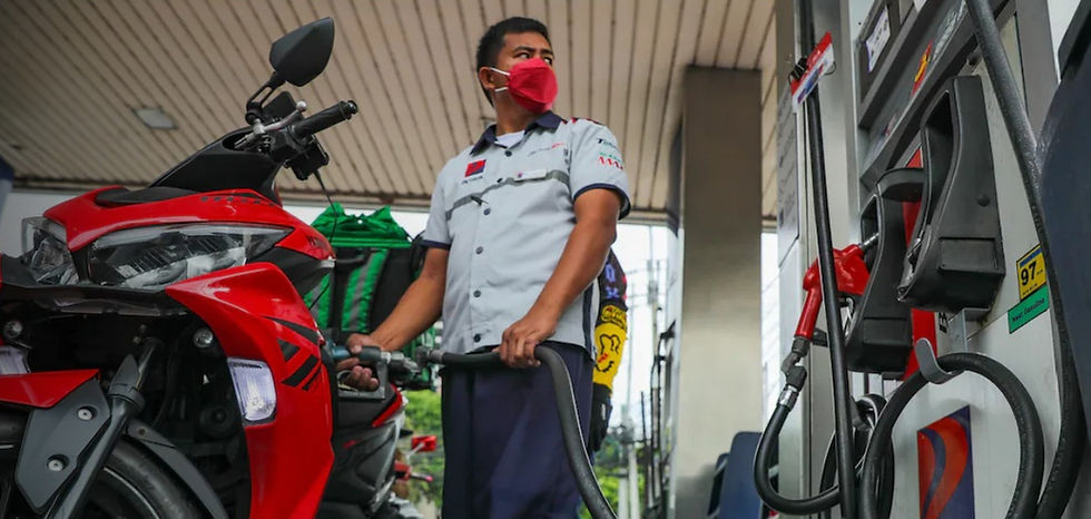 US says lower oil prices, not Iran's nuclear program, are now top priority in war