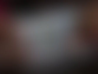 Dollar on defensive as data show cracks in US jobs market