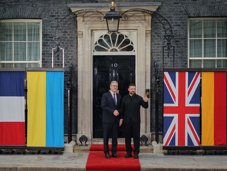 Starmer hosts Zelensky, Macron and Merz as Russian strikes kill 3 in Ukraine