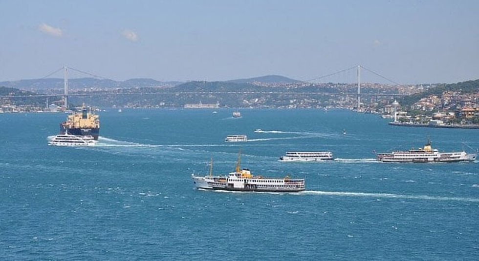 Turkey Detains Officer After Poisoning Incident on Tanker