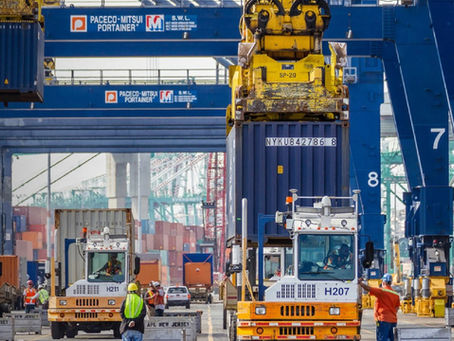 Retailers Expect Declining Import Cargo Volume to Continue in 2026