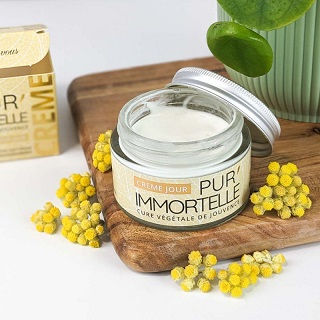 crème de jour à l'immortelle corse pour rajeunir la peau mature et atténuer les rides, terra di natura