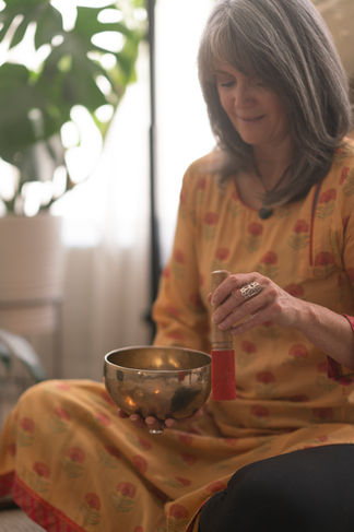 Rachel playing Tibetan bowl