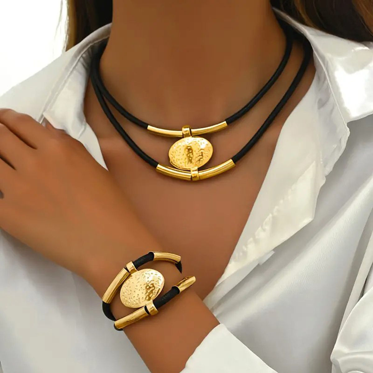 Vintage Oval Metal Faux Leather Necklace Bracelet For Women Fashion Gold Silver