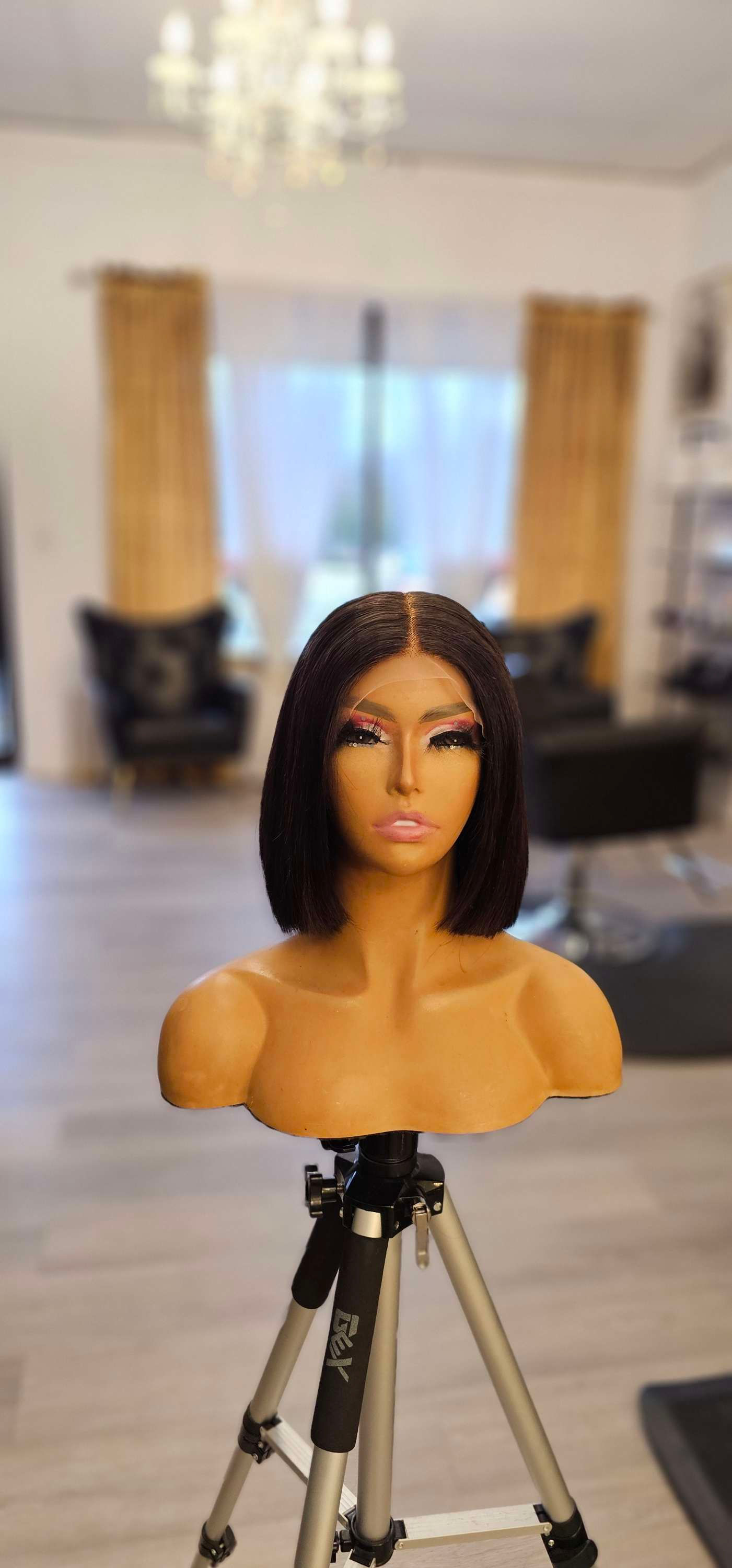 10" Middle Part Bob Wig 