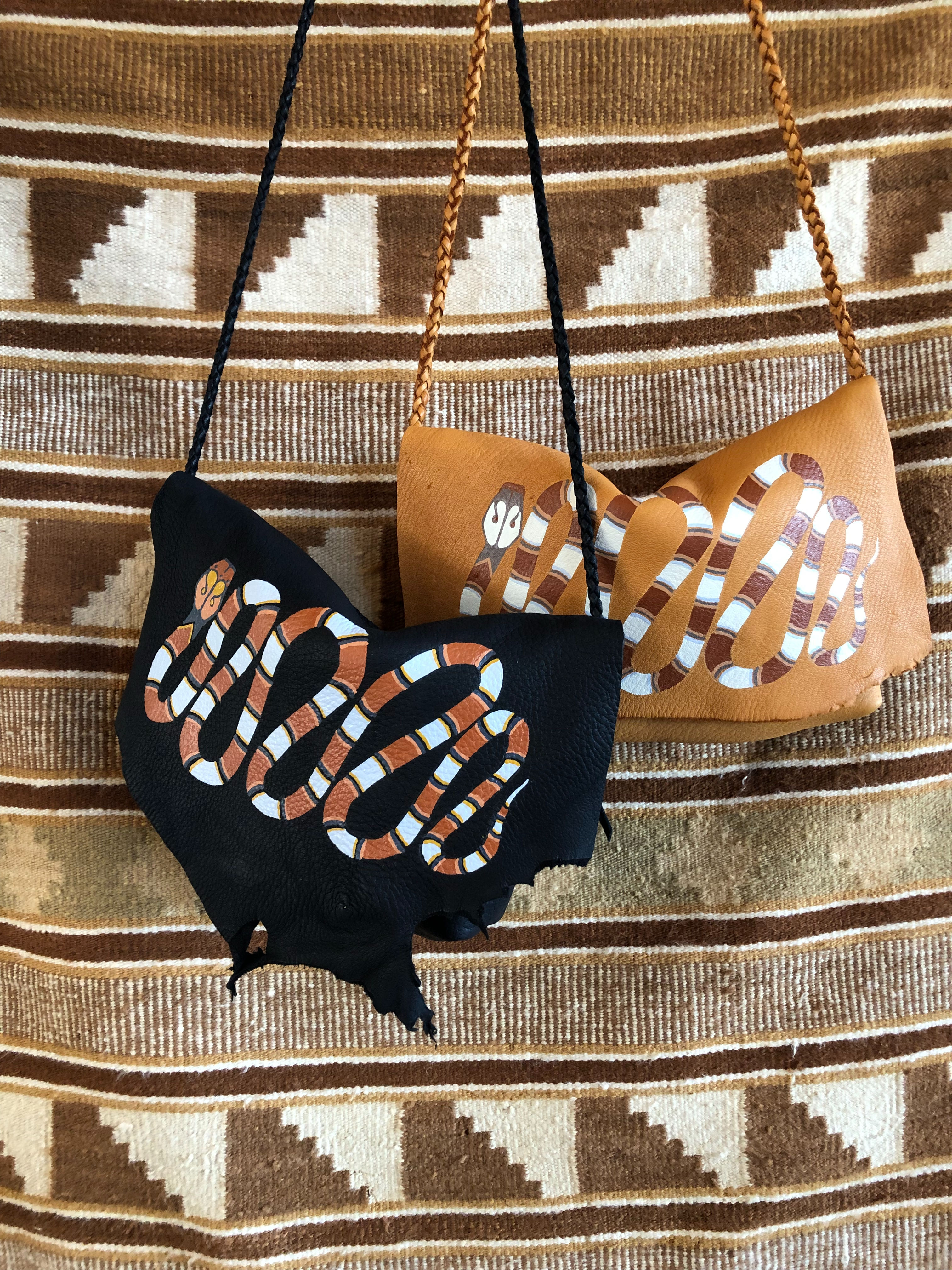 S E R P E N T・S H O U L D E R・B A G・W I T H・F L A P