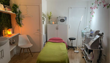 Yvonne Frail Complementary & Beauty