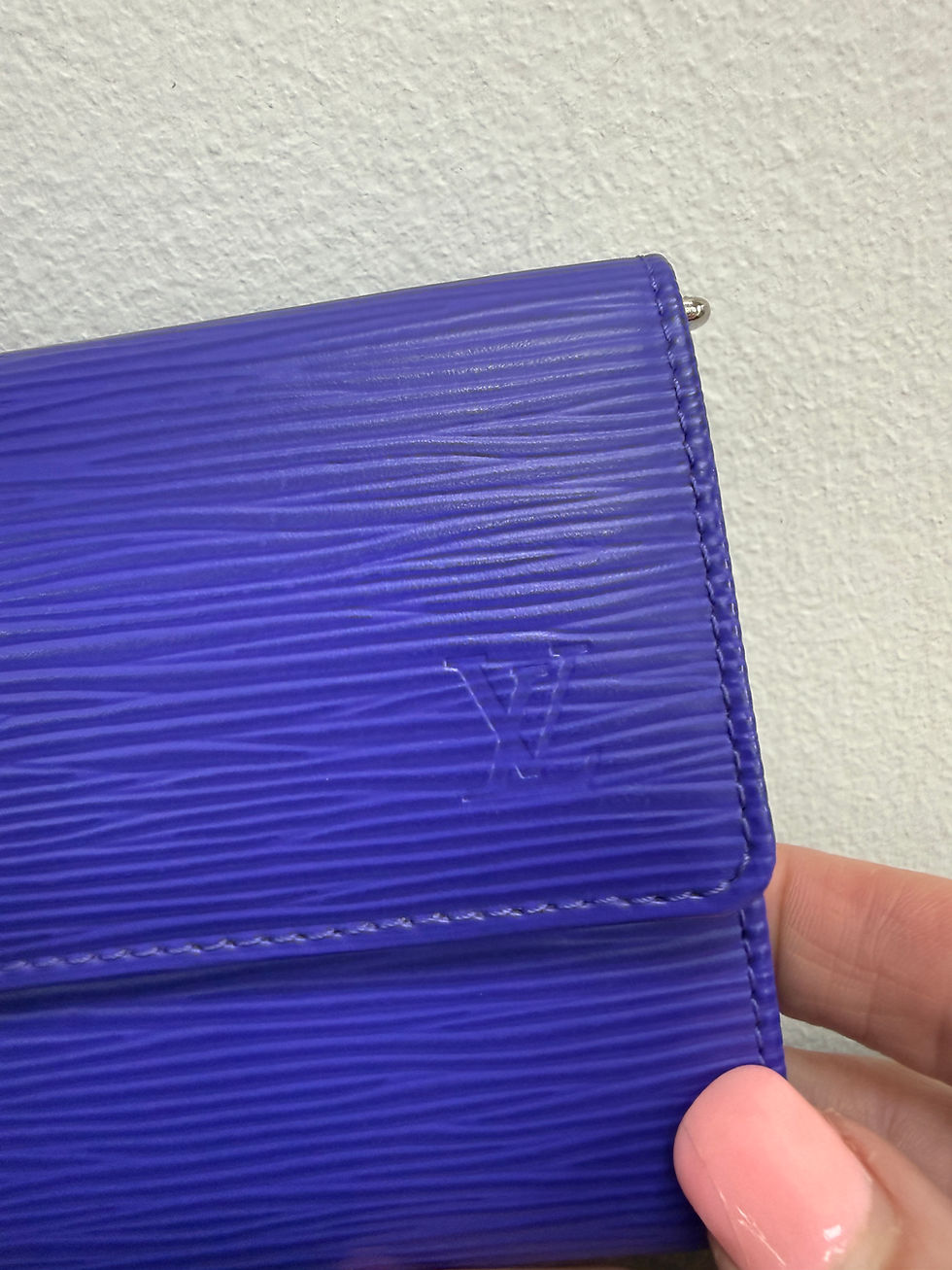 Thumbnail: Louis Vuitton Sarah Epi Wallet