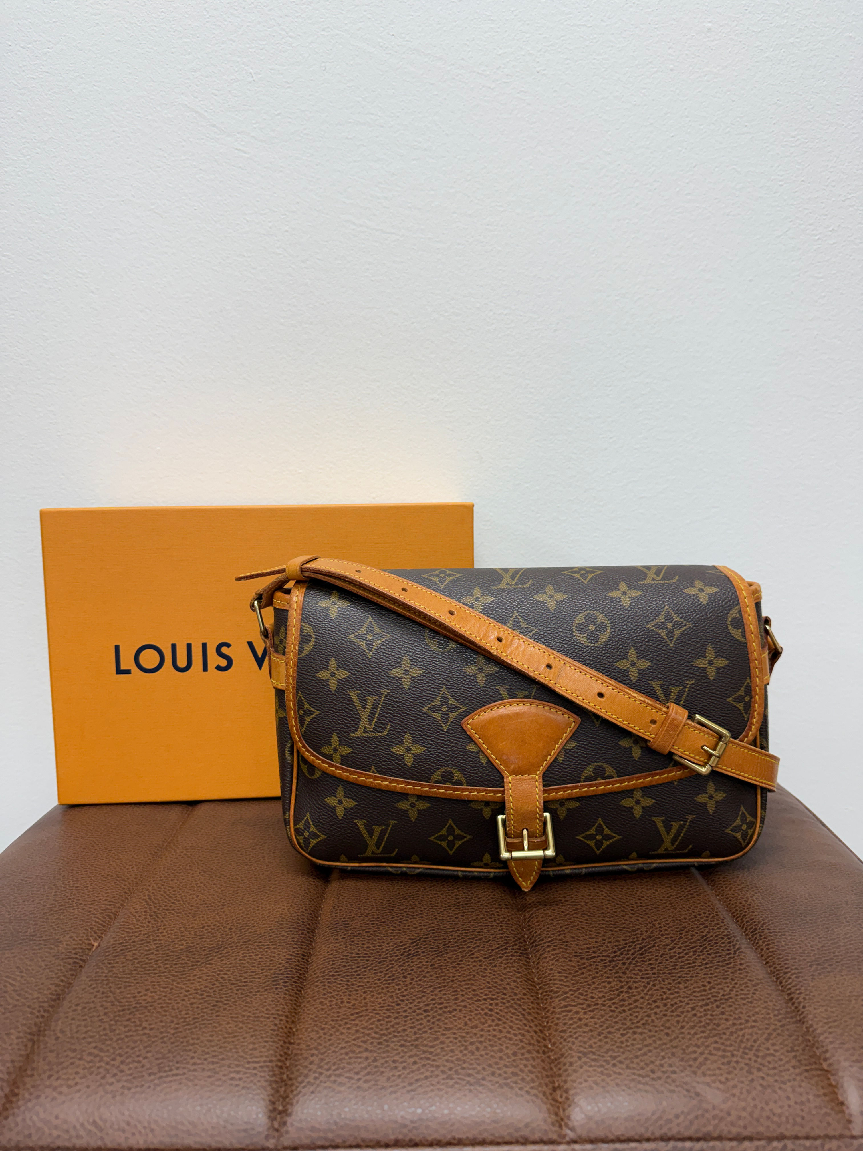 Louis Vuitton Sologne - Full Set