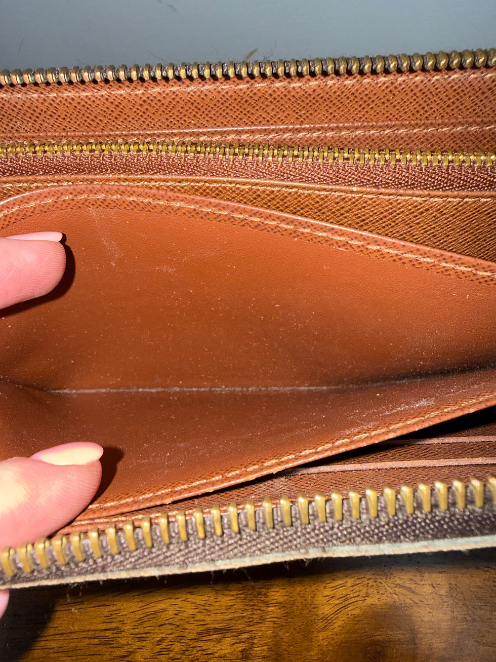 Thumbnail: Louis Vuitton Monogram Zippy Wallet