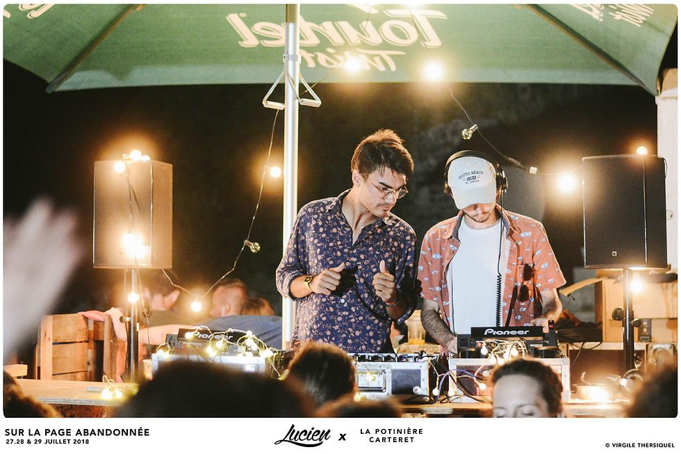 Miniature : Sur la plage abandonnée