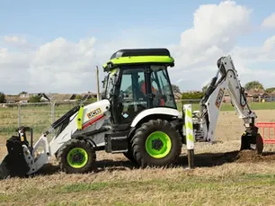 Lower Thames Crossing Set to Become UK’s First Carbon-Neutral Infrastructure Project as world’s first hydrogen powered digger gets to work