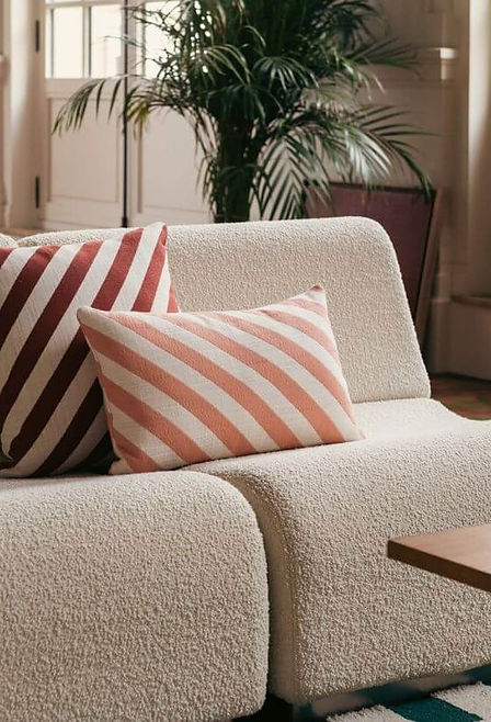 Coussins rayés rose et rouge