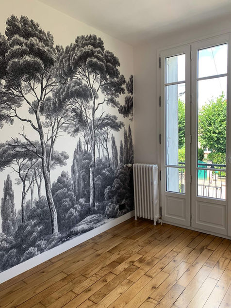 Rénovation maison, salle à manger papier peint, ambiance contemporaine et minismaliste, illustration de l'univers de Sarah Assolen, architecte d'intérieur, Haute-Savoie