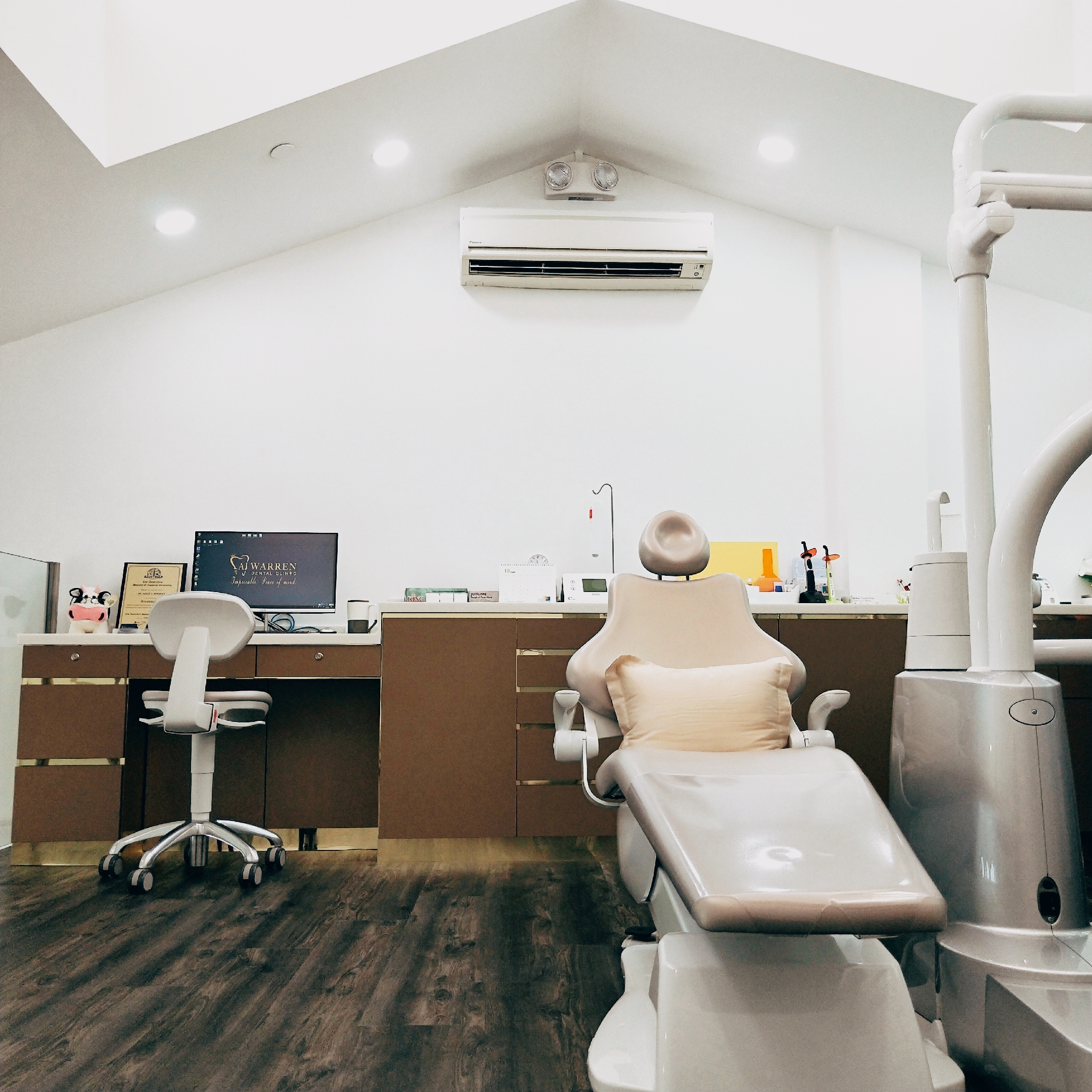 24 Hour Dental Clinic Pasir Panjang AJ Warren Dental Clinic