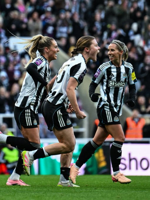 In 6th place we have Emily Murphy on 15 Goal contributions. She scored 7 goals and got 8 assists in all competitions for the lasses and is another crowd favourite. Despite her being one of our most important players, she is a player who I am worried could leave this summer.