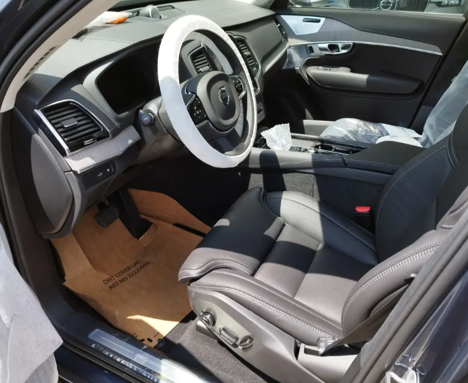 Miniatura: Volvo XC90 t8 Phev Ultimate 7posti