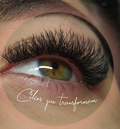 Cópia de Cópia de Beige Minimal Perfect Eyelashes Beauty Salon Appointment Instagram Story