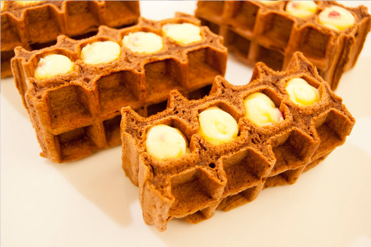 ⑫ワッフルクリームサンド　4個