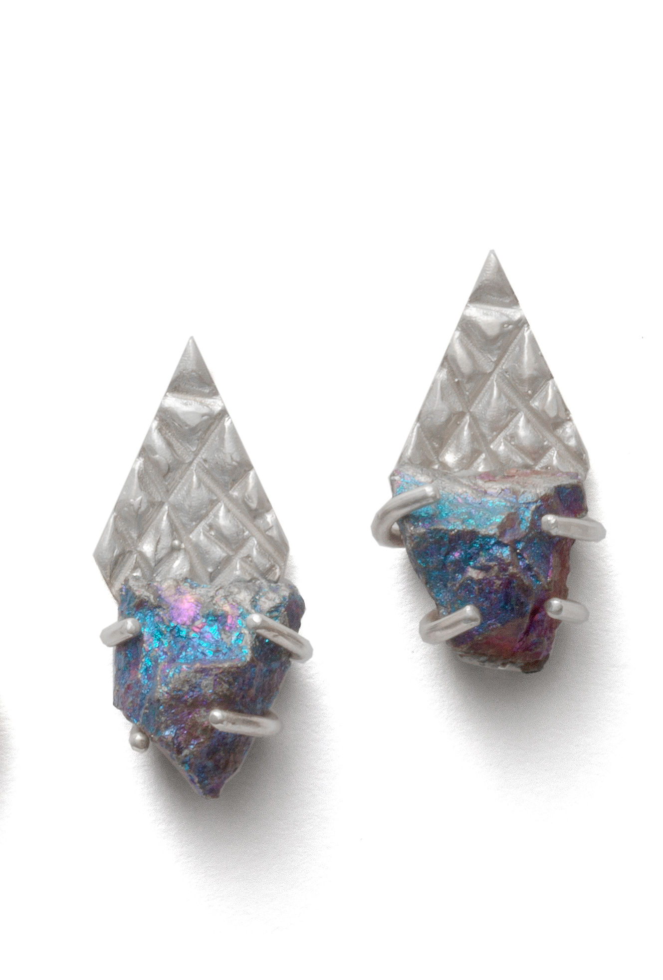 Paralysed Chameleon - Brincos