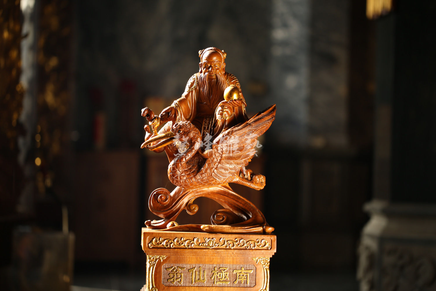 由鰲峰雕藝所雕刻的木雕神像【南極仙翁】