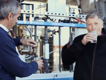 Bill Gates tomou: máquina transforma cocô em água limpa em 5 minutos.