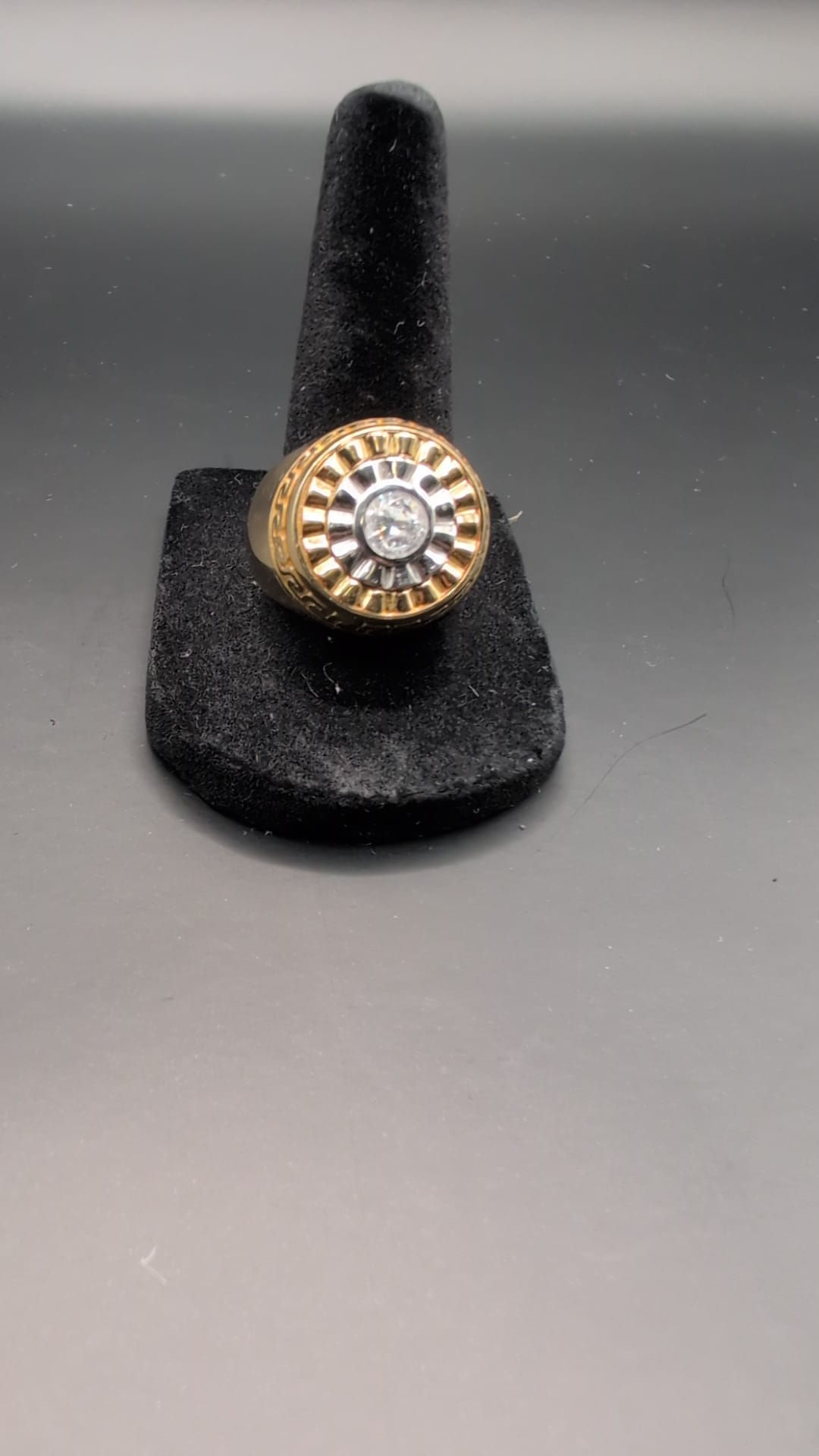 Anillo de Oro 18k Patrón radial
