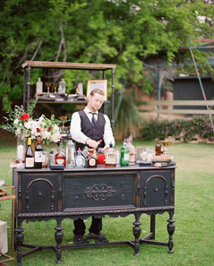 vintage wedding bar 1.jpeg