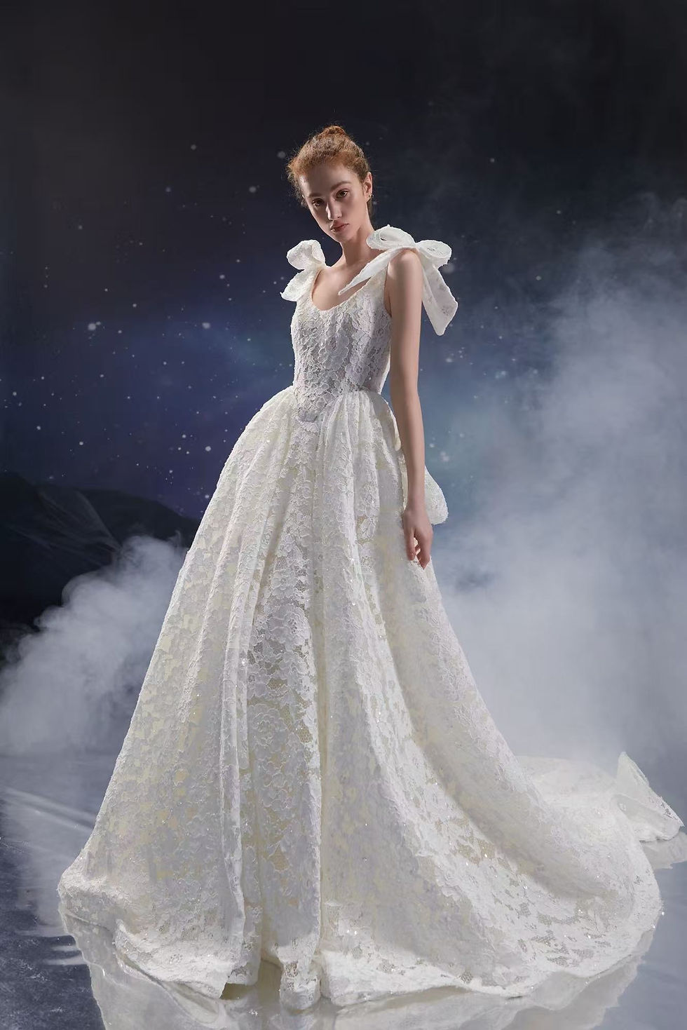 Thumbnail: lace A-line wedding dress