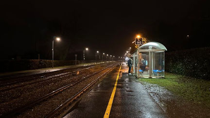 küçük şehrin ortasında büyük vedalar yaşandı gördünüz mü 