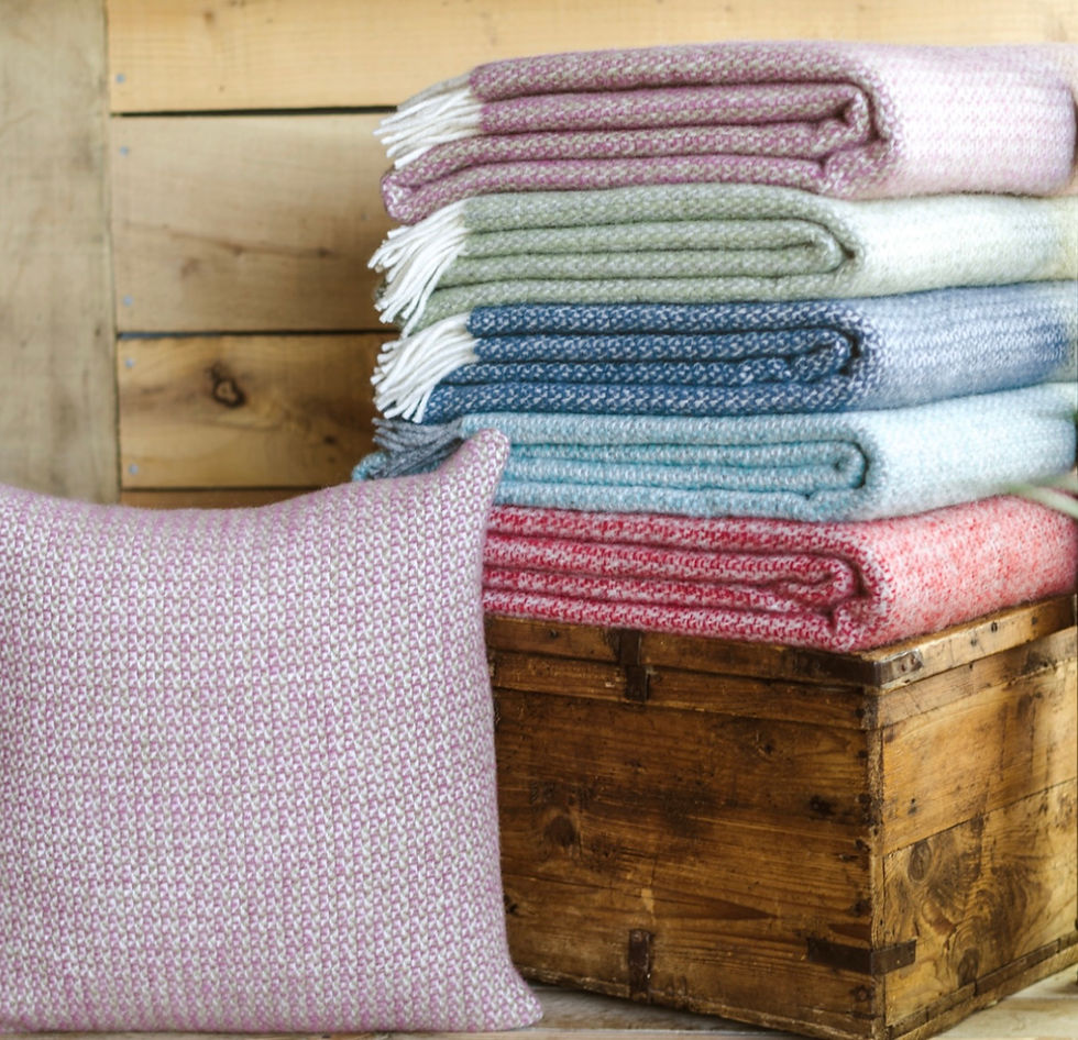 Thumbnail: Tweedmill Textiles Pure New Wool Raspberry Green Illusion Throw/Blanket