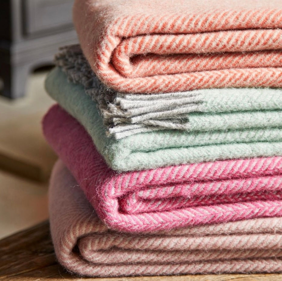 Thumbnail: Tweedmill Textiles Pure New Wool Dusky Pink/Pearl Herringbone Blanket/Throw
