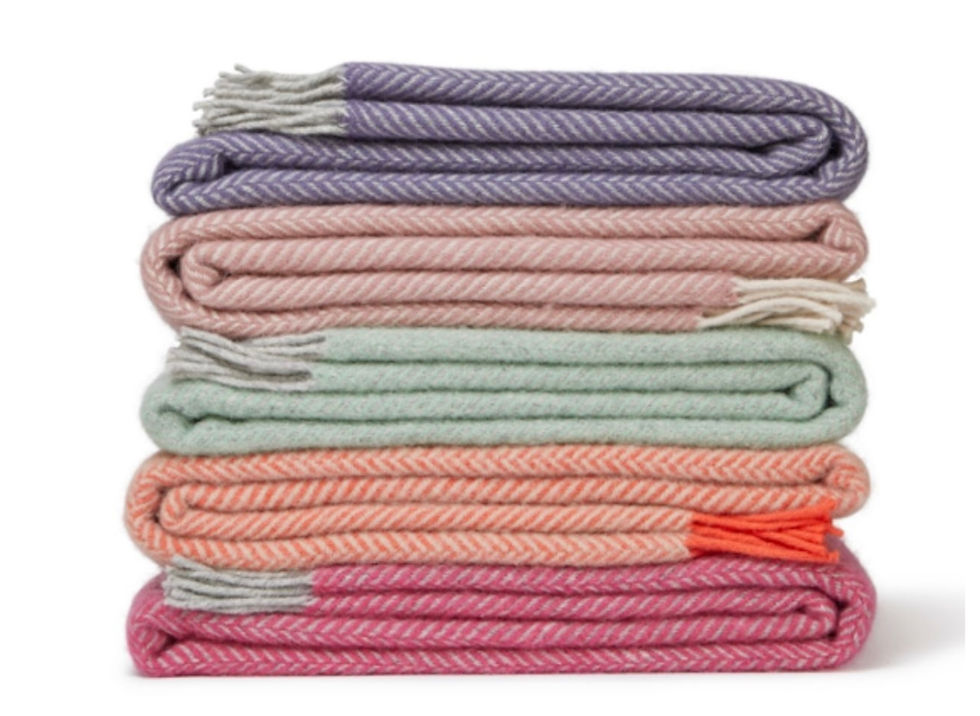 Thumbnail: Tweedmill Textiles Pure New Wool pink/ grey Herringbone Blanket/Throw