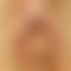 Hände die ein Herz halten