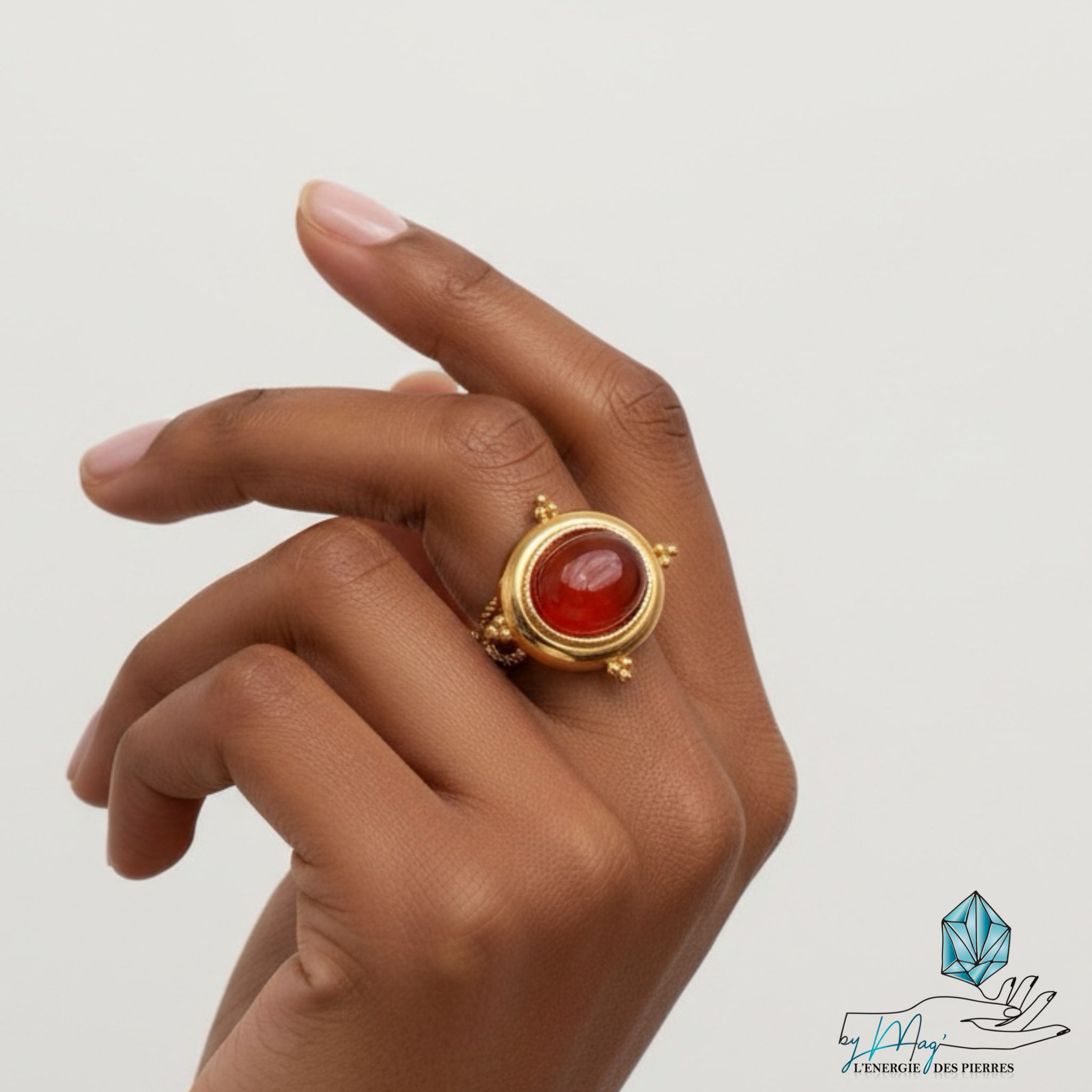 Bague ajustable doré en Cornaline