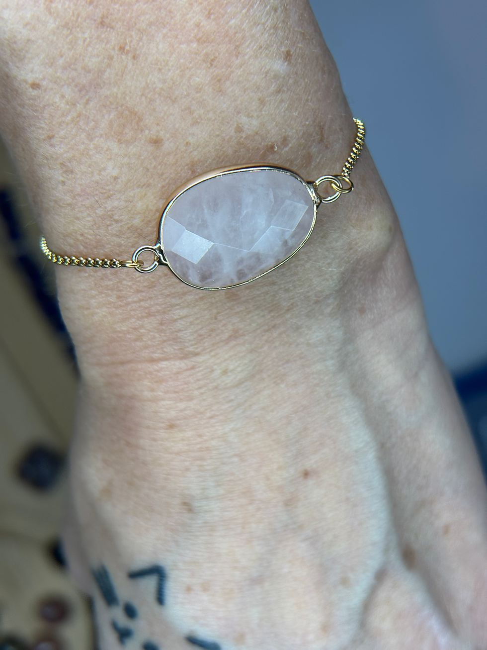 Miniature : Bracelet ajustable sur chaine Quartz rose